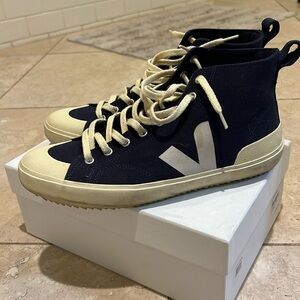 Men’s Veja high top